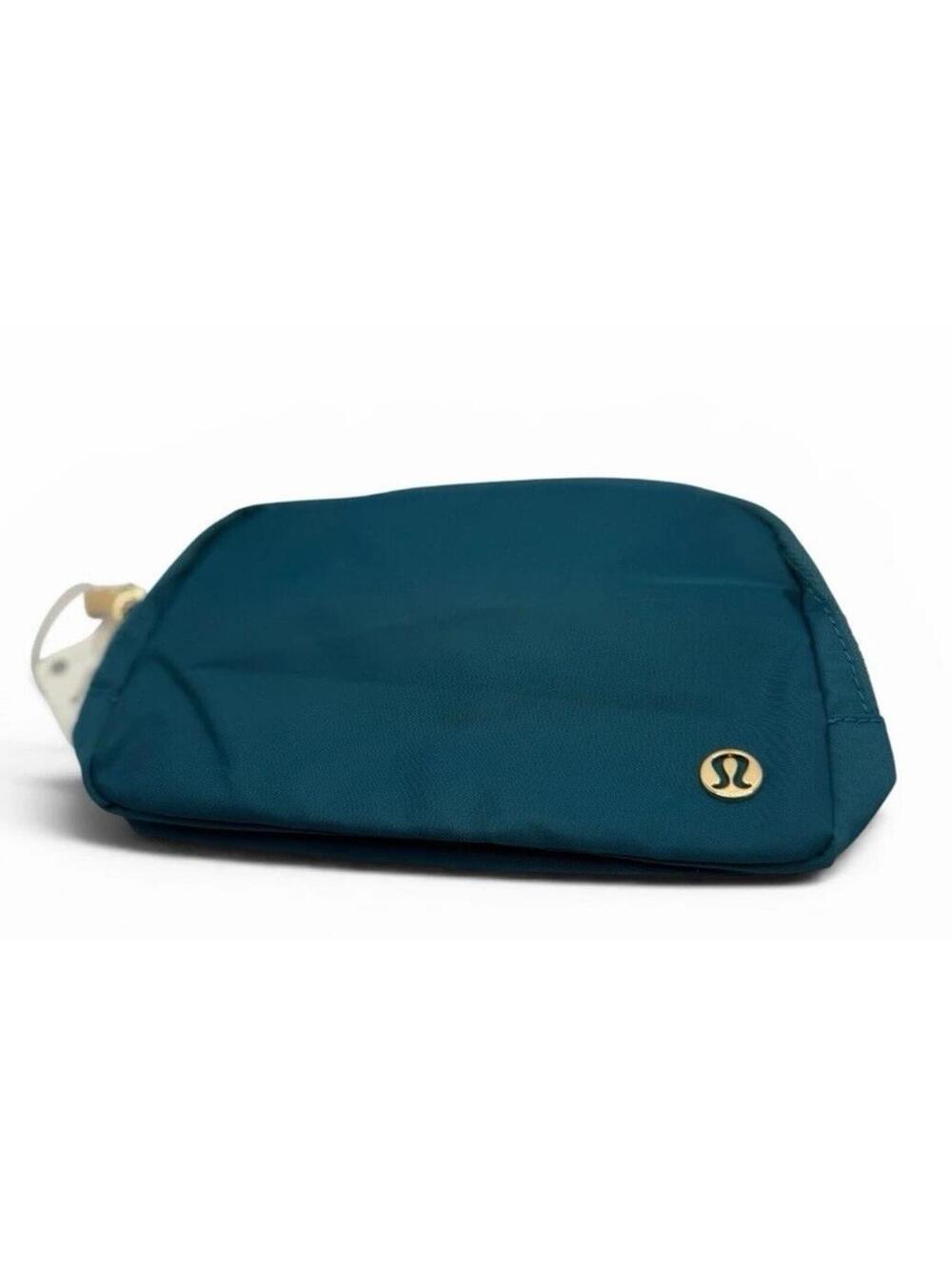 NWT Lululemon Everywhere Belt Bag 1L in Green Jasper and Gold
